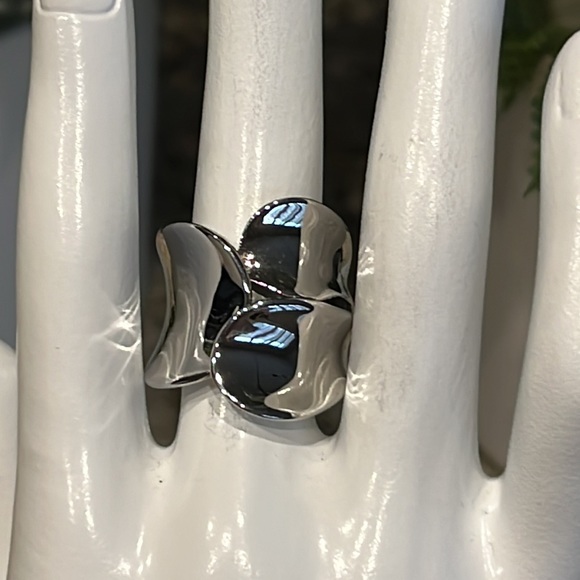 NWOT BIG and BOLD Stainless Steel Ring - Picture 2 of 8